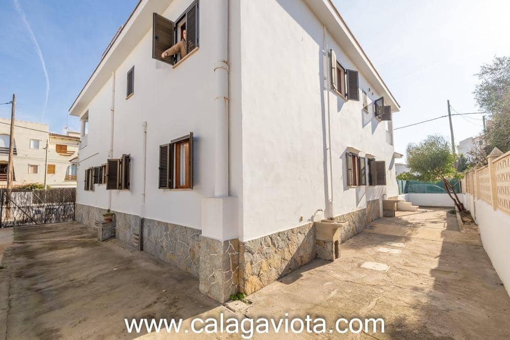 3 bedroom Flat for sale in Colonia de Sant Jordi with garage - € 490,000 (Ref: 9690650)