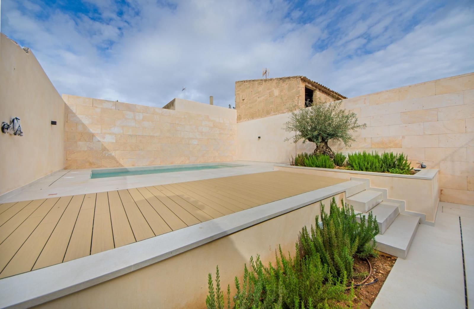 3 bedroom Townhouse for sale in Ses Salines - € 1,580,000 (Ref: 9836281)