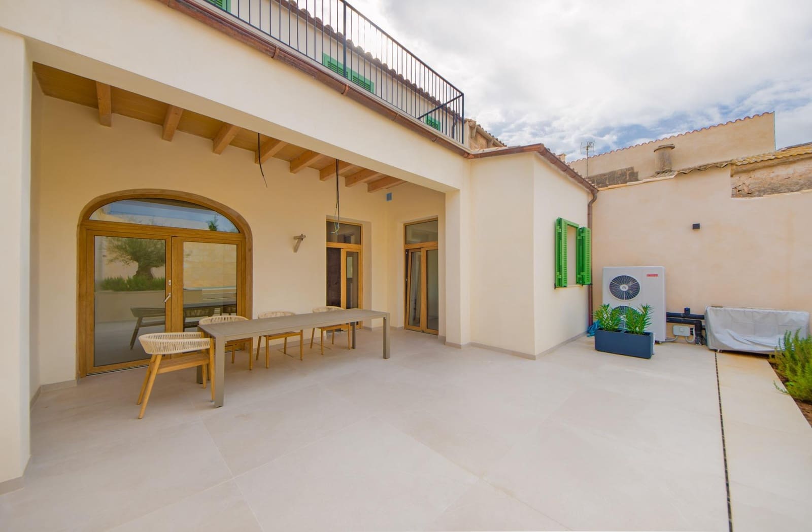 3 bedroom Townhouse for sale in Ses Salines - € 1,580,000 (Ref: 9836281)