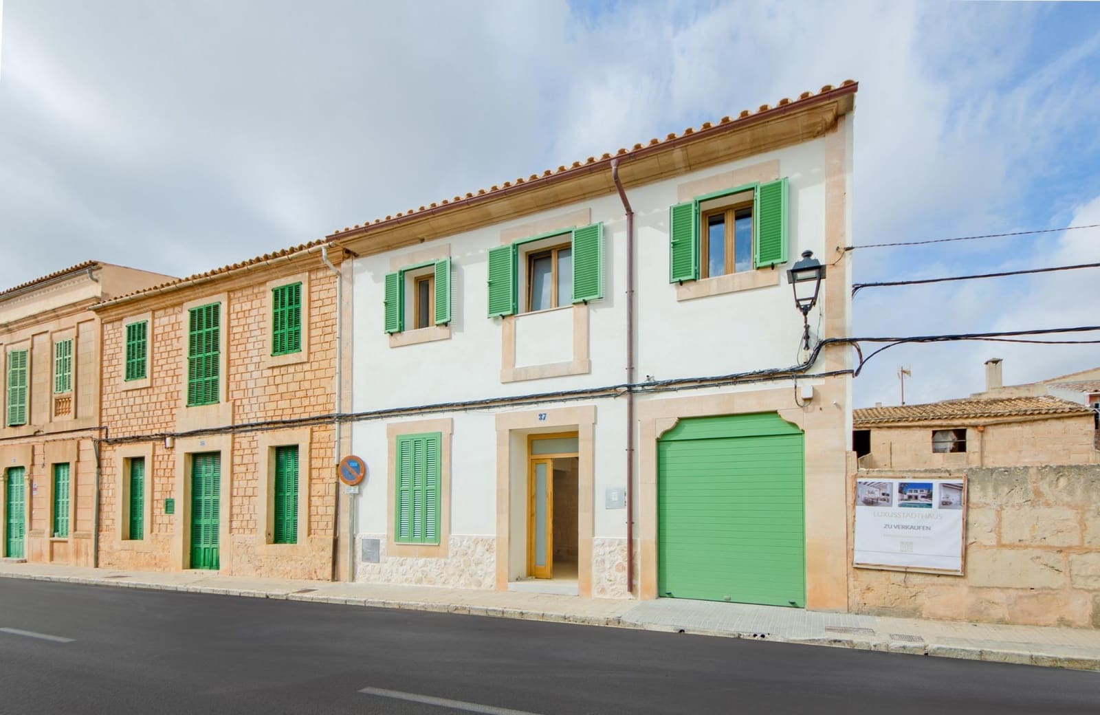 3 bedroom Townhouse for sale in Ses Salines - € 1,580,000 (Ref: 9836281)