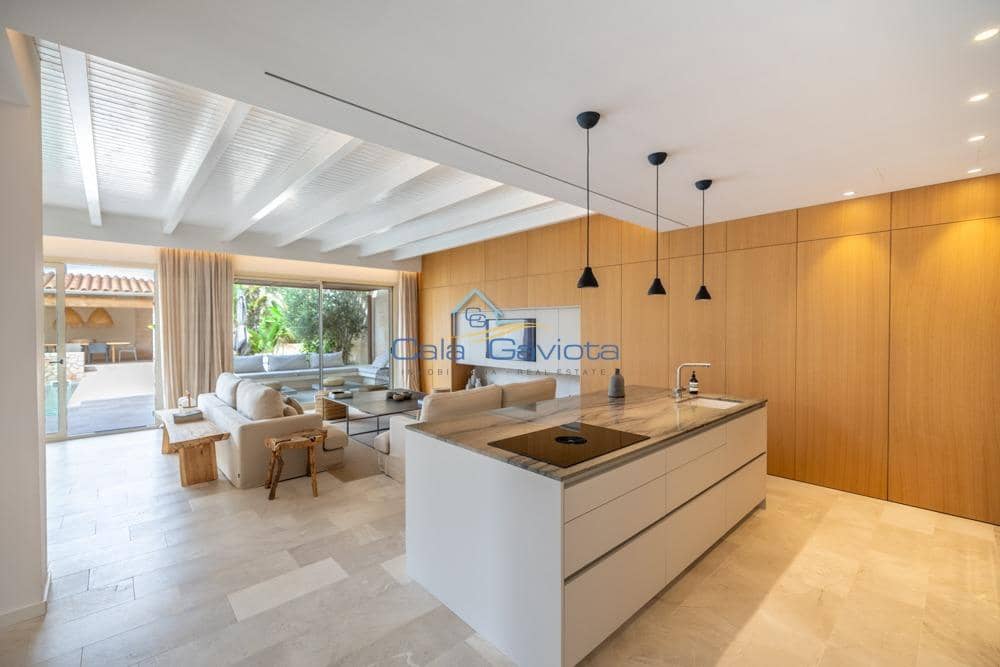 3 soveværelse Byhus til salg i Ses Salines med garage - € 2.350.000 (Ref: 9839287)