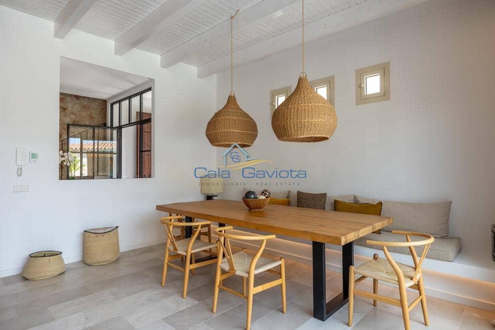 3 soveværelse Byhus til salg i Ses Salines med garage - € 2.350.000 (Ref: 9839287)