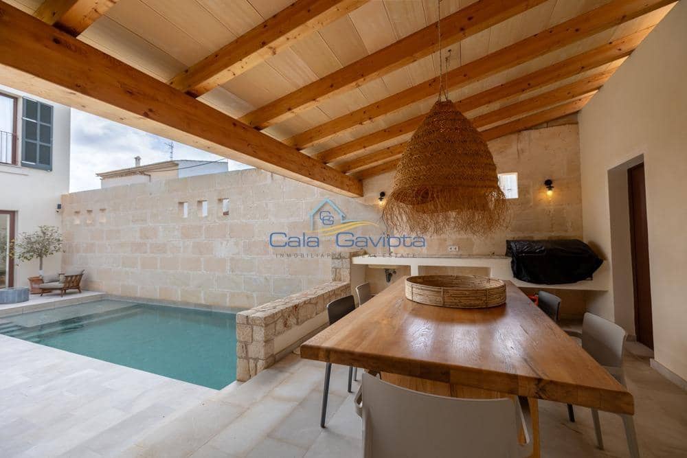 3 soveværelse Byhus til salg i Ses Salines med garage - € 2.350.000 (Ref: 9839287)