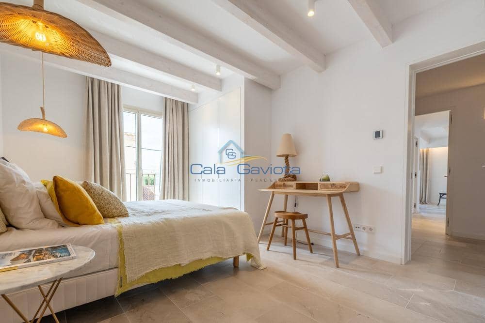 3 soveværelse Byhus til salg i Ses Salines med garage - € 2.350.000 (Ref: 9839287)