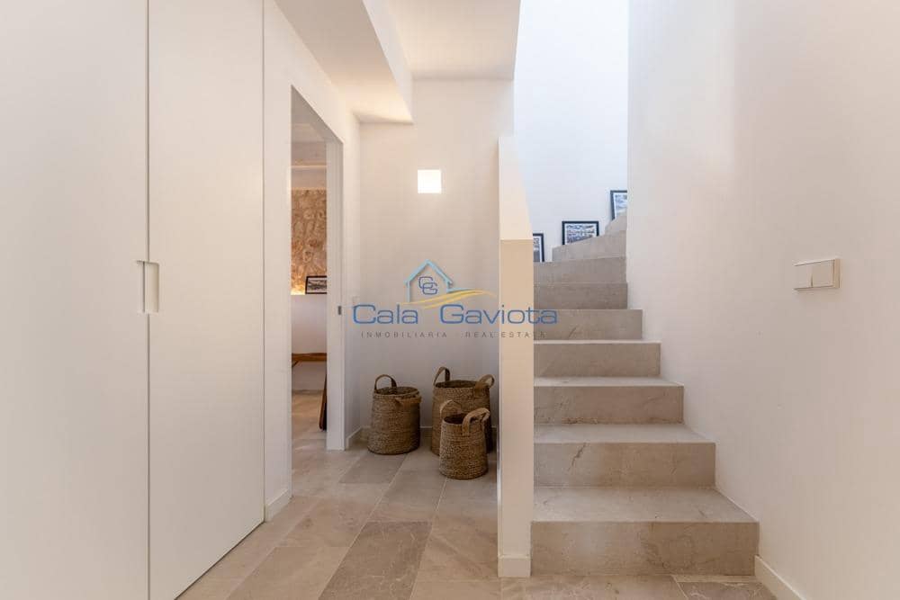 3 soveværelse Byhus til salg i Ses Salines med garage - € 2.350.000 (Ref: 9839287)