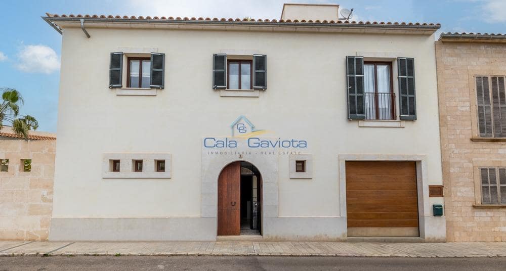 3 soveværelse Byhus til salg i Ses Salines med garage - € 2.350.000 (Ref: 9839287)