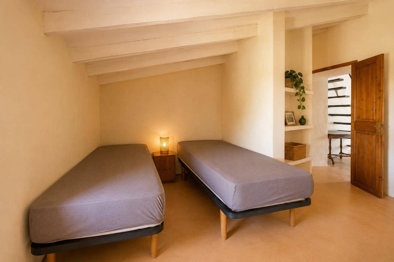 3 bedroom Townhouse for rent in Ses Salines - € 1,800 (Ref: 9857645)