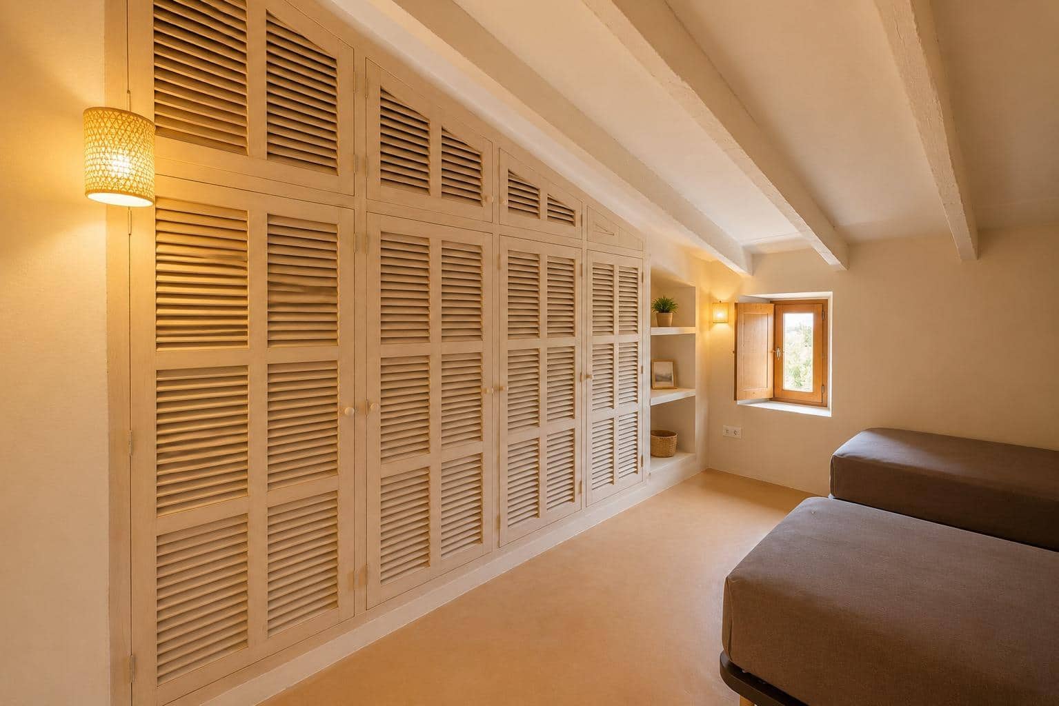 3 bedroom Townhouse for rent in Ses Salines - € 1,800 (Ref: 9857645)
