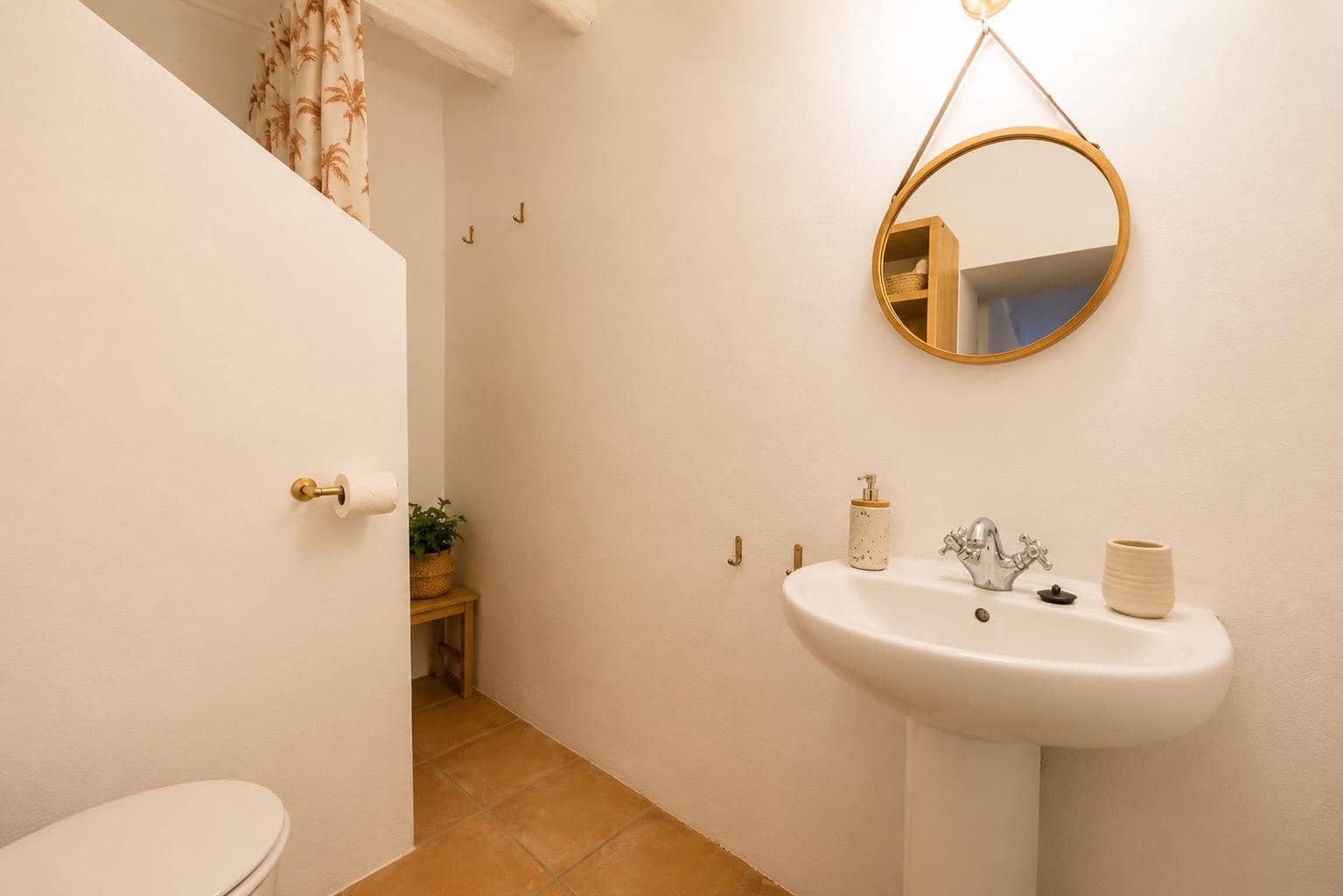3 bedroom Townhouse for rent in Ses Salines - € 1,800 (Ref: 9857645)
