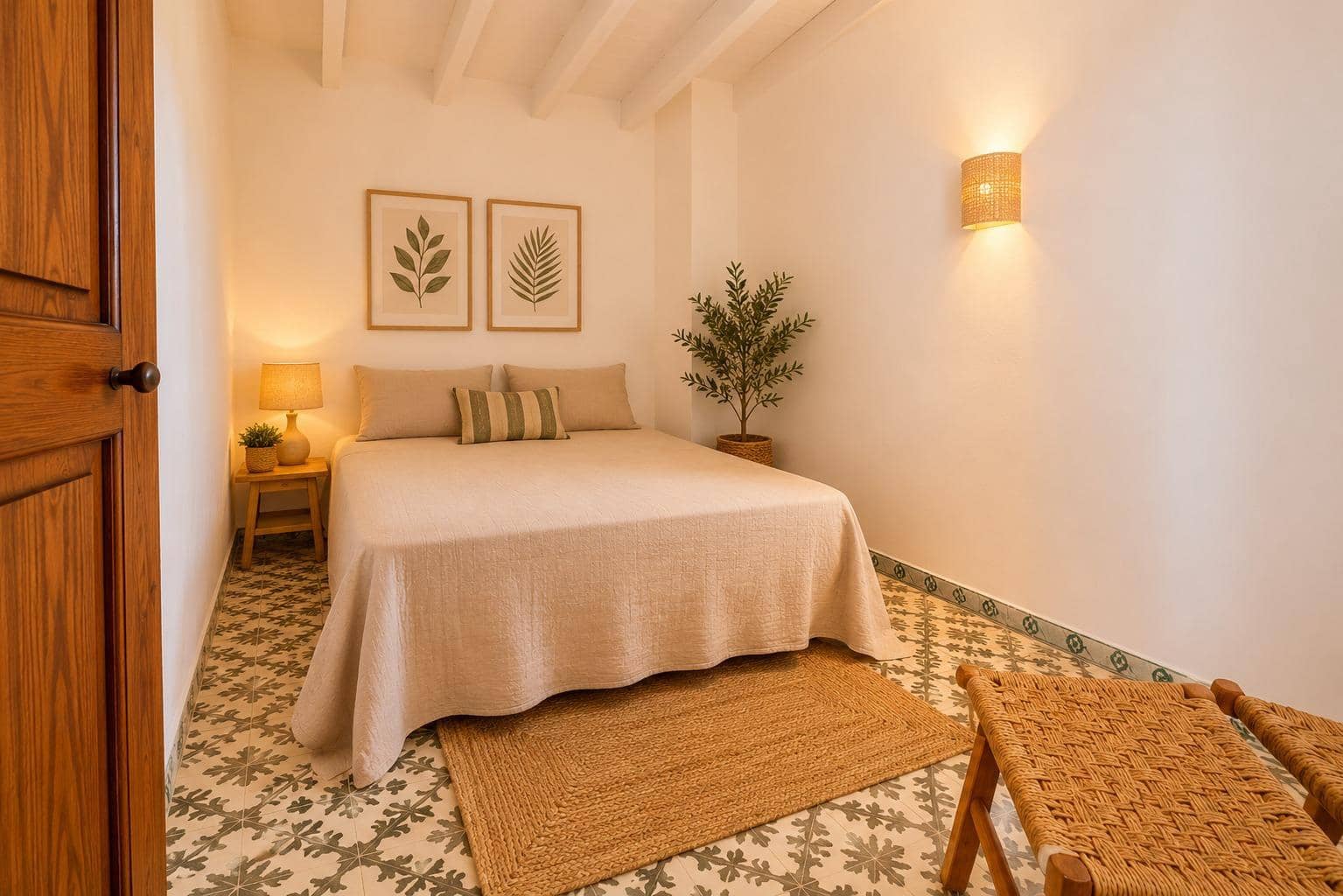 3 bedroom Townhouse for rent in Ses Salines - € 1,800 (Ref: 9857645)