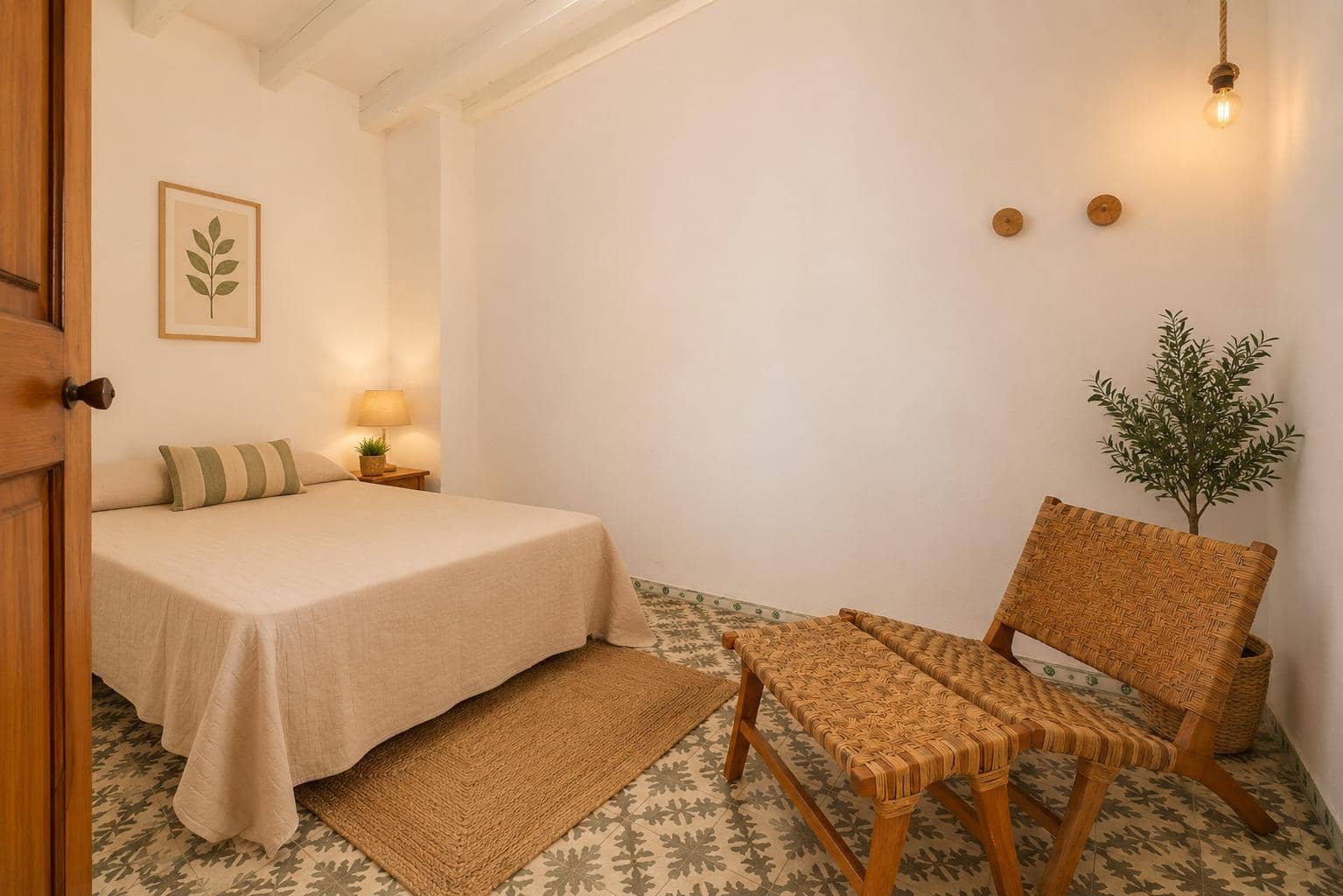 3 bedroom Townhouse for rent in Ses Salines - € 1,800 (Ref: 9857645)