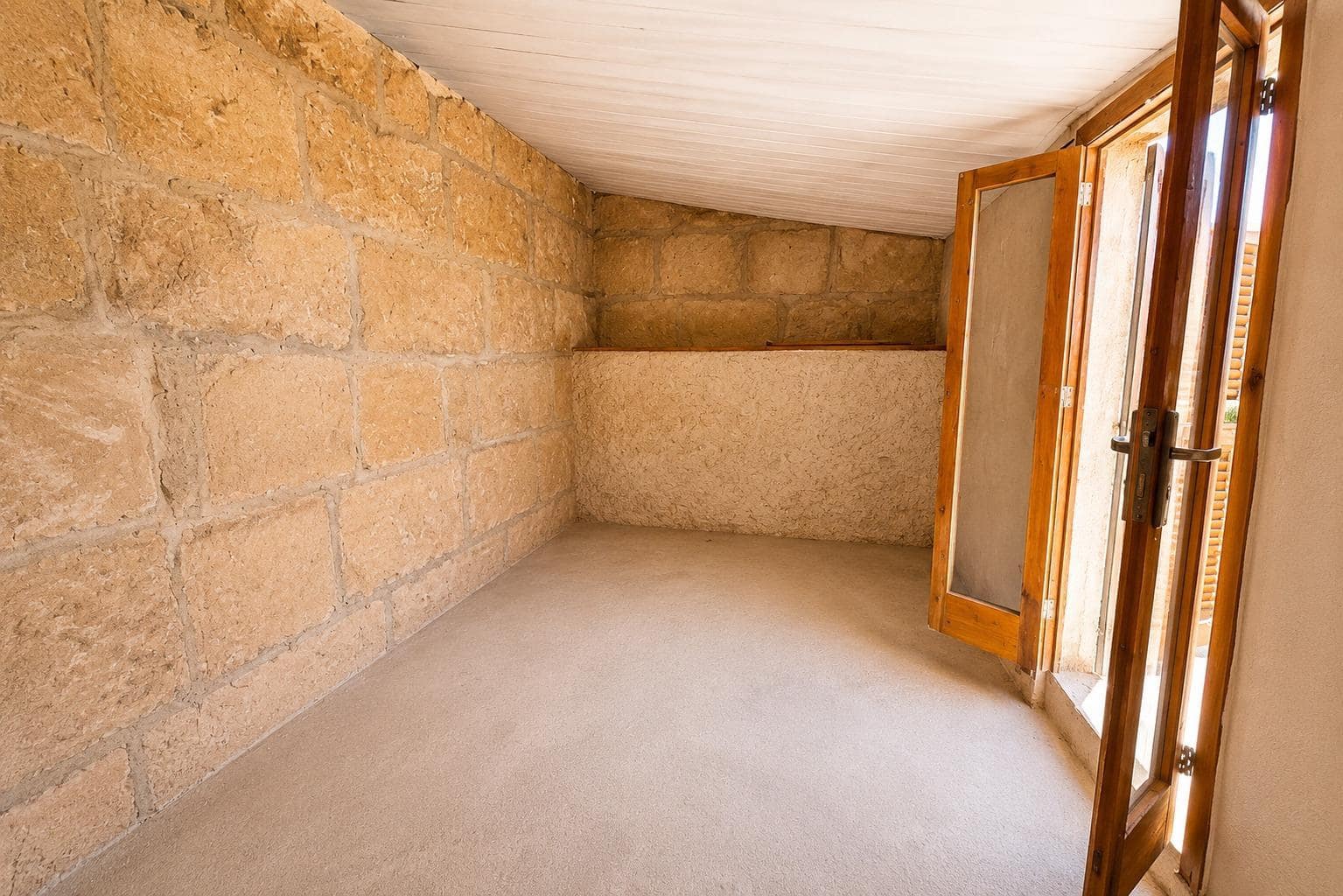 3 bedroom Townhouse for rent in Ses Salines - € 1,800 (Ref: 9857645)