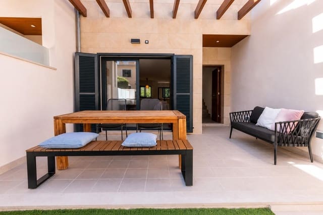 3 bedroom Terraced Villa for rent in Colonia de Sant Jordi, Ses Salines - € 1,800 (Ref: 9903967)