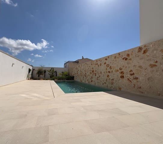 3 slaapkamer Rijtjeshuis te koop in Ses Salines met zwembad garage - € 1.385.000 (Ref: 9927446)