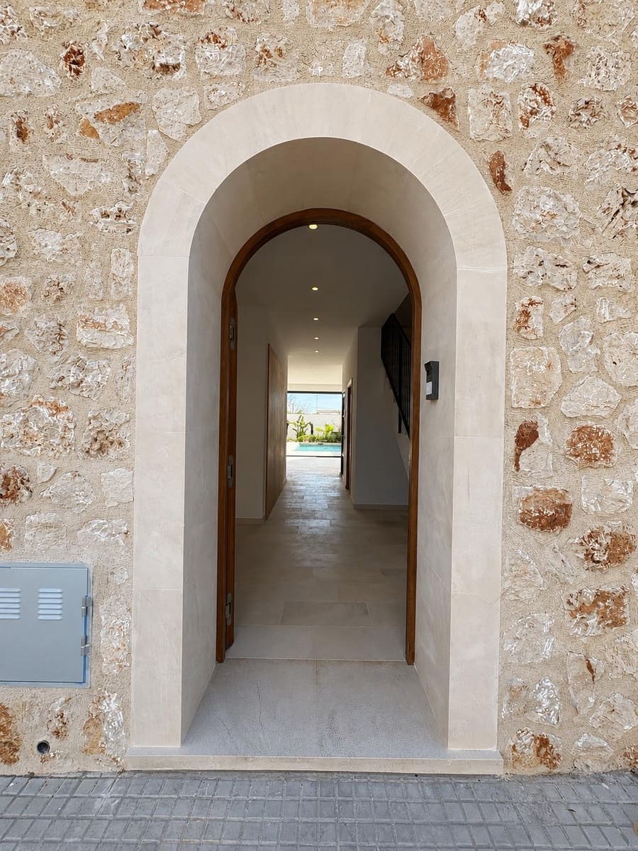 3 quarto Moradia em Banda para venda em Ses Salines com piscina garagem - 1 385 000 € (Ref: 9927446)
