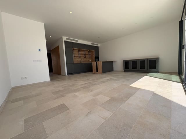 3 slaapkamer Rijtjeshuis te koop in Ses Salines met zwembad garage - € 1.385.000 (Ref: 9927446)