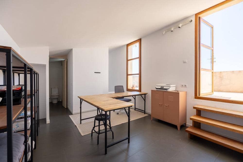 3 bedroom Penthouse for rent in Ses Salines - € 1,800 (Ref: 9934235)