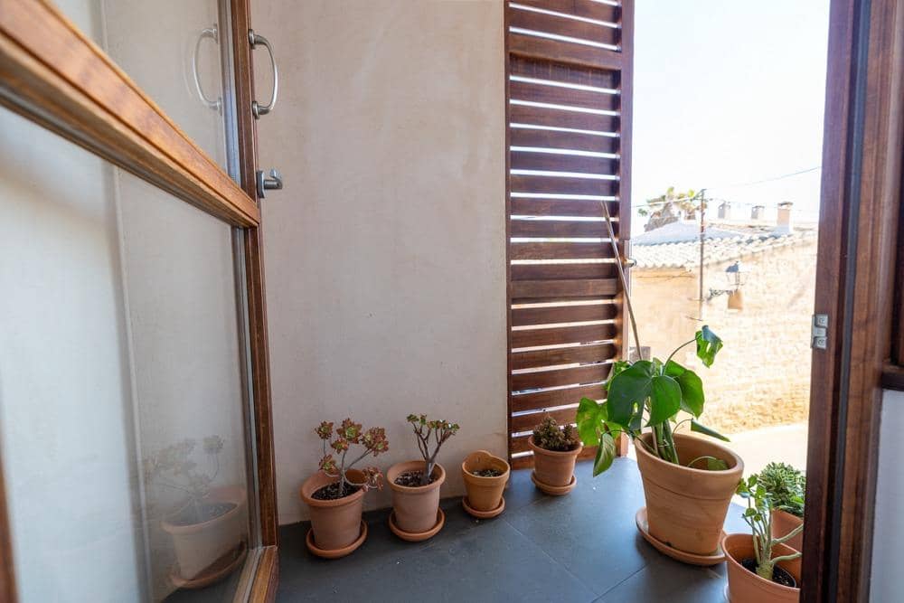 3 bedroom Penthouse for rent in Ses Salines - € 1,800 (Ref: 9934235)