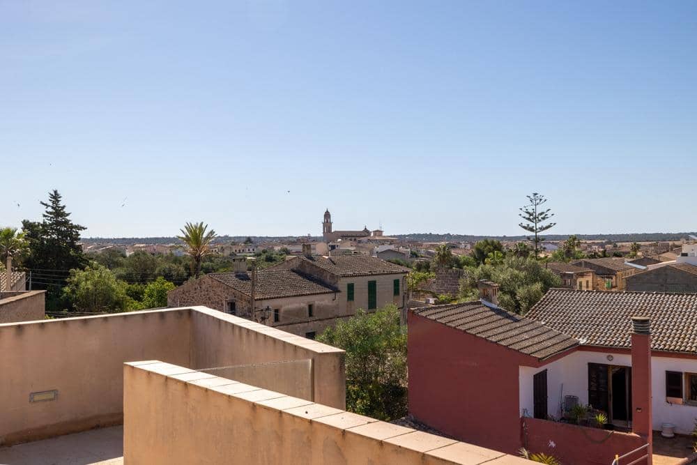 3 bedroom Penthouse for rent in Ses Salines - € 1,800 (Ref: 9934235)