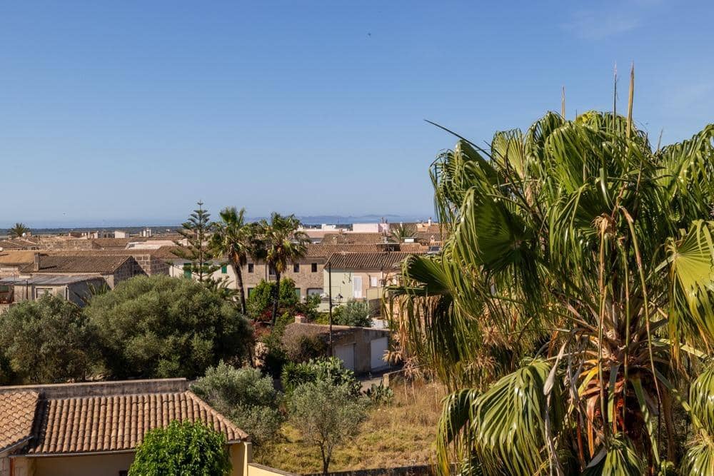 3 bedroom Penthouse for rent in Ses Salines - € 1,800 (Ref: 9934235)
