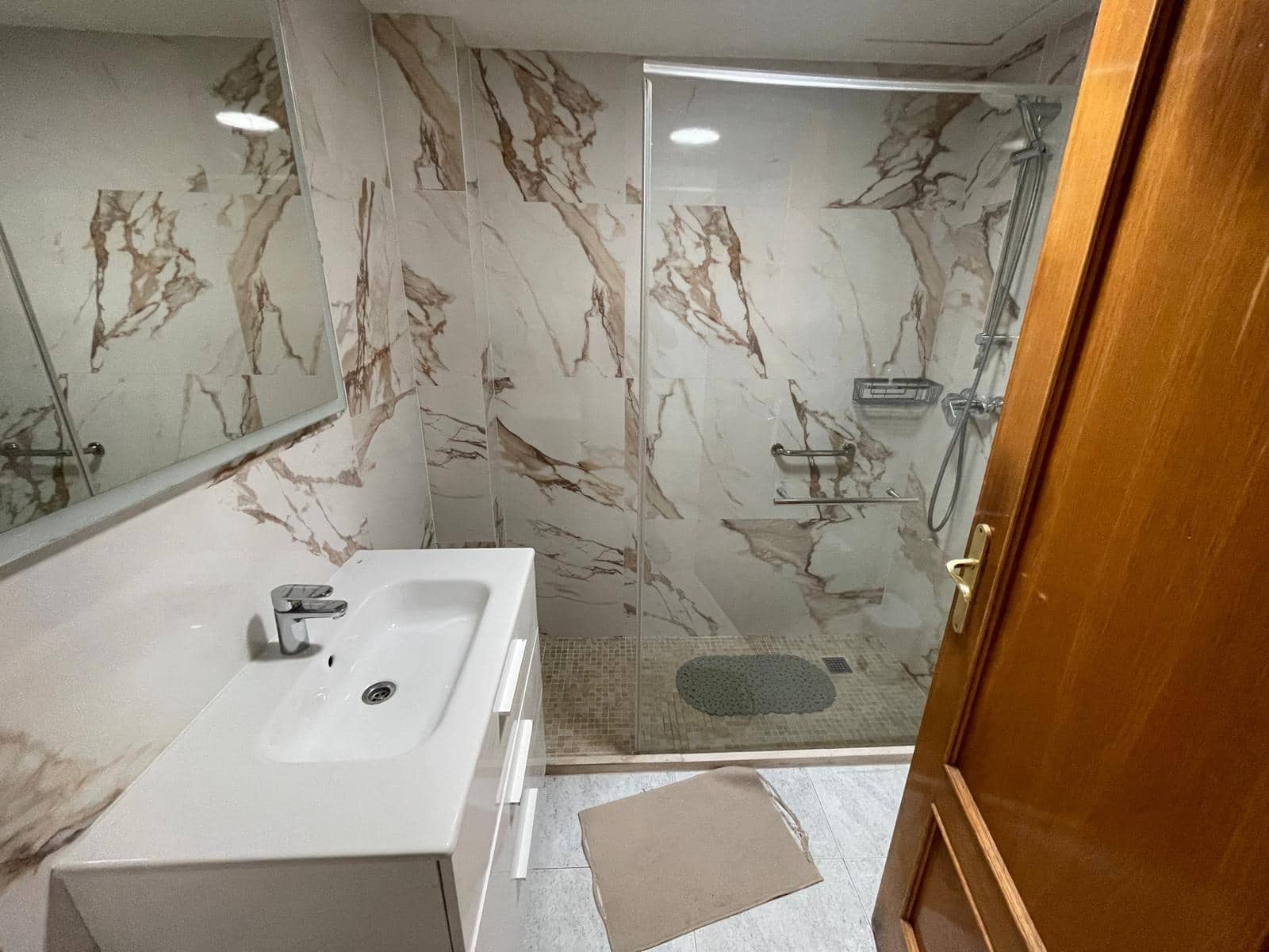 3 sypialnia Mieszkanie do wynajęcia w Santanyi - 1 350 € (Ref: 9954263)