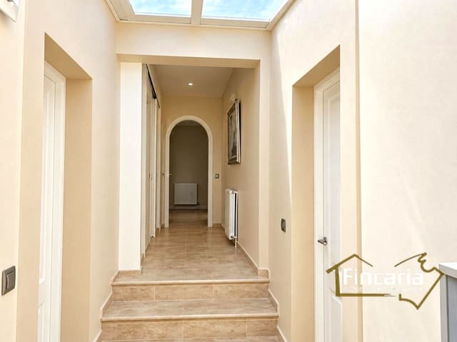 3 quarto Moradia para venda em Es Castell com piscina garagem - 955 000 € (Ref: 10174796)