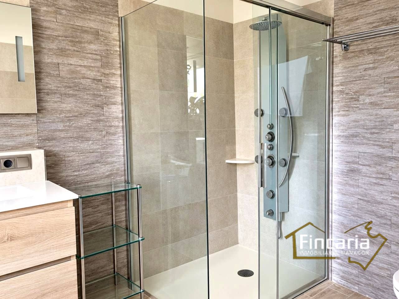 3 chambre Villa/Maison à vendre à Es Castell avec piscine garage - 955 000 € (Ref: 10174796)
