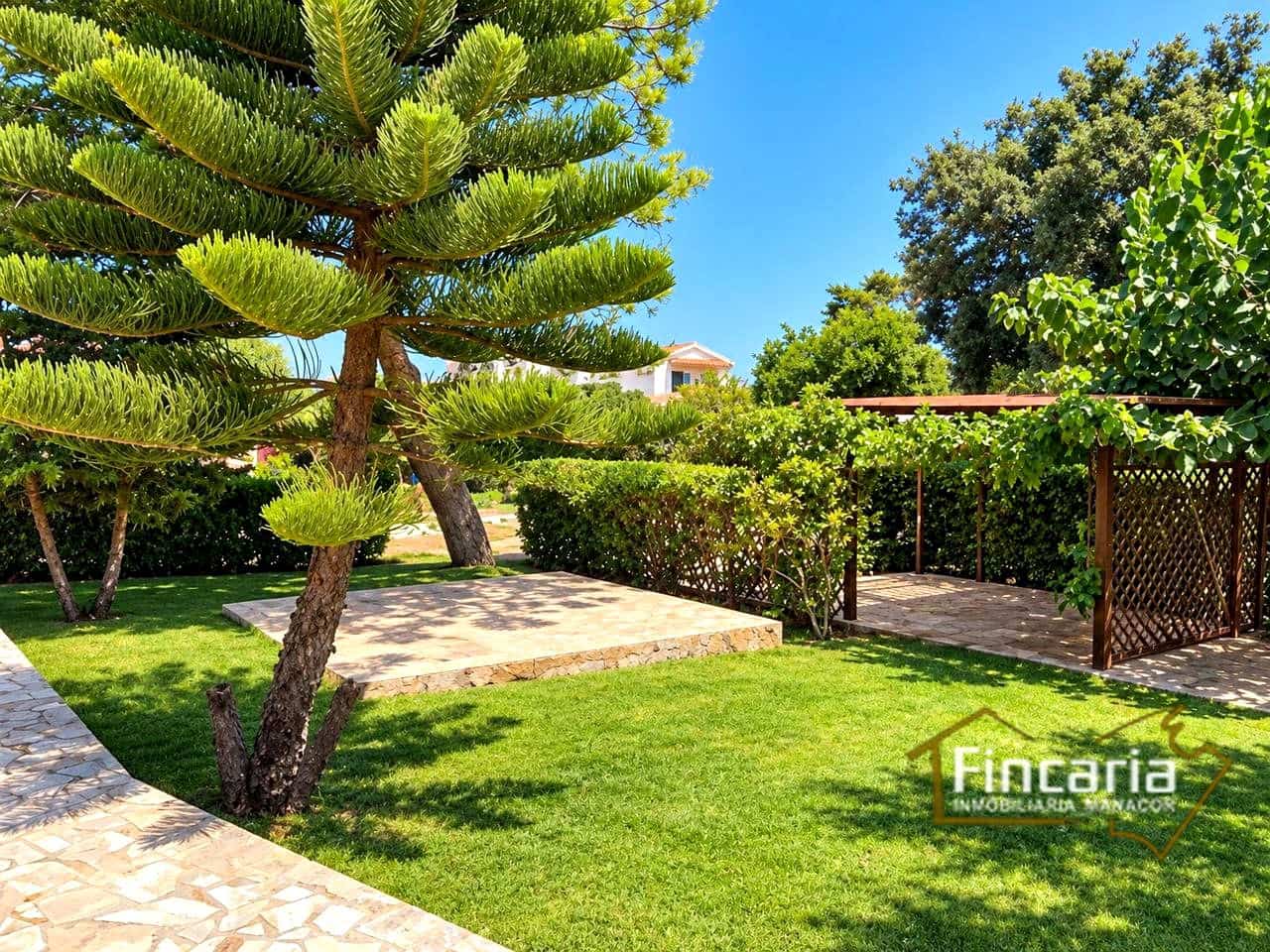 3 chambre Villa/Maison à vendre à Es Castell avec piscine garage - 955 000 € (Ref: 10174796)