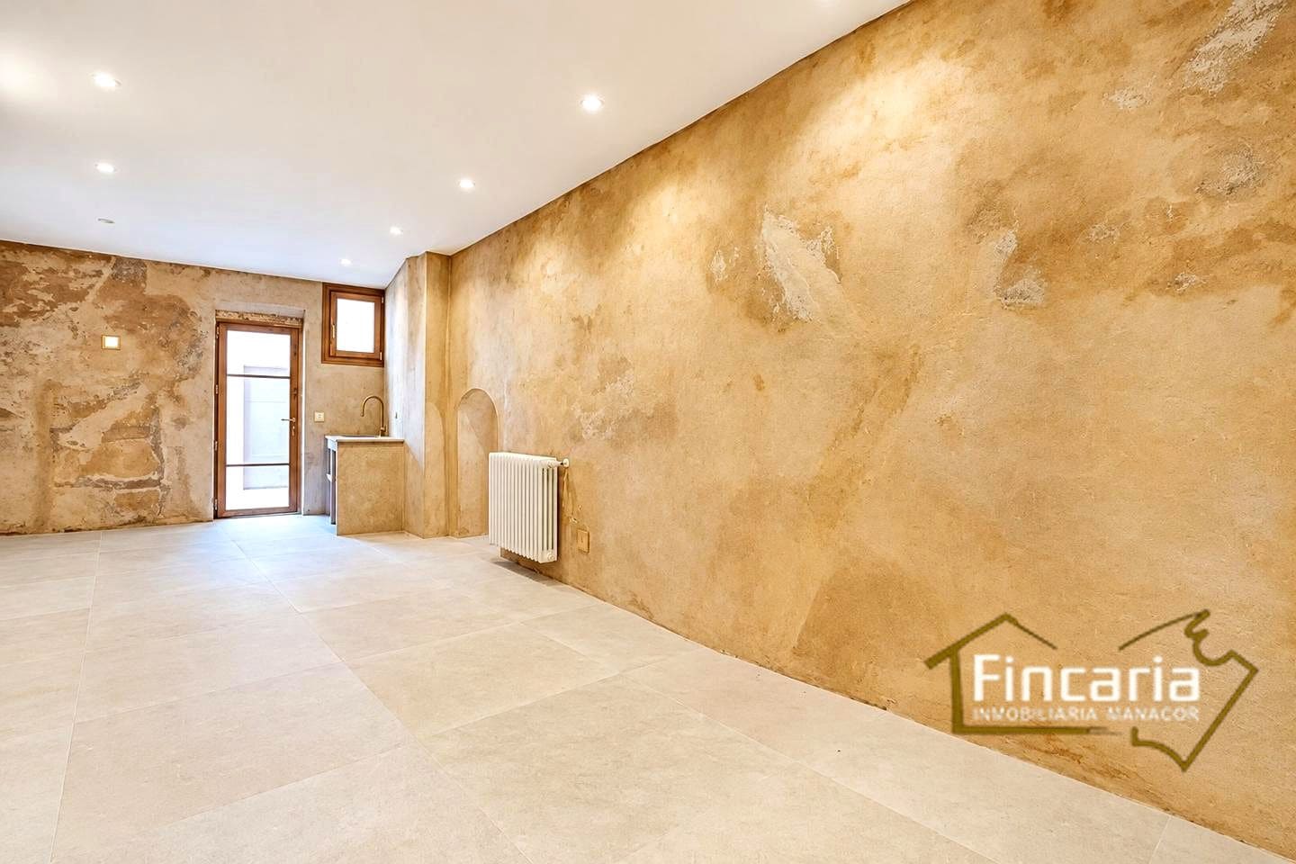 5 bedroom Villa for sale in Algaida with pool garage - € 1,190,000 (Ref: 10181888)