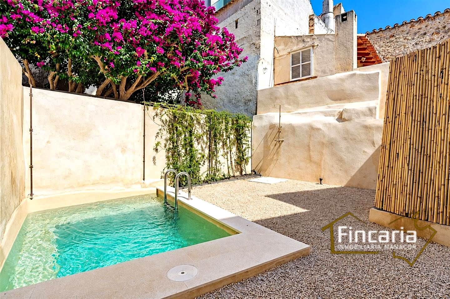5 bedroom Villa for sale in Algaida with pool garage - € 1,190,000 (Ref: 10181888)
