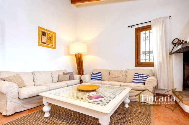 5 bedroom Finca/Country House for rent in Manacor with pool garage - € 5,000 (Ref: 10181889)