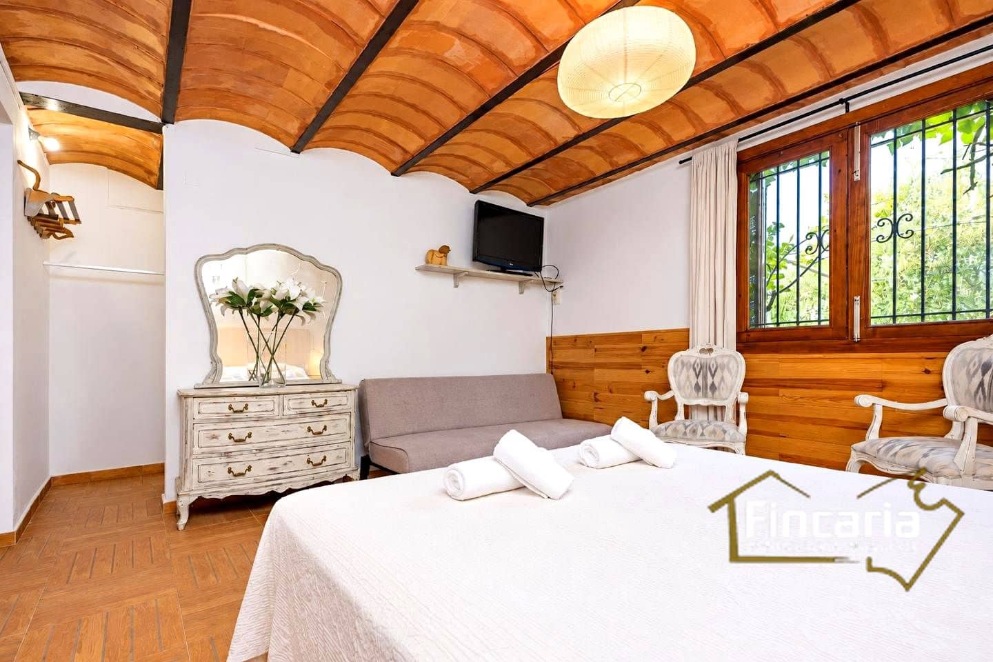 5 bedroom Finca/Country House for rent in Manacor with pool garage - € 5,000 (Ref: 10181889)