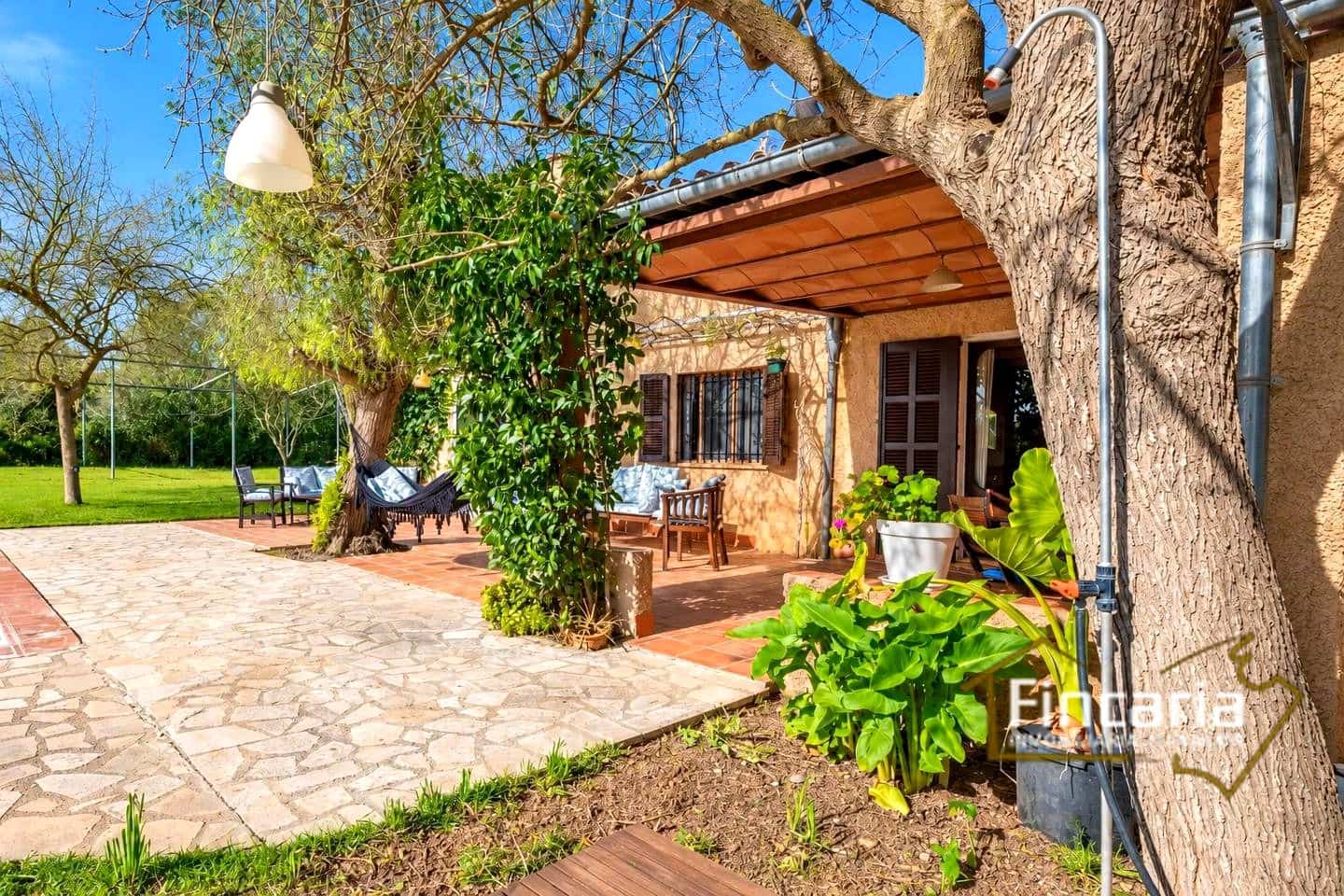 5 bedroom Finca/Country House for rent in Manacor with pool garage - € 5,000 (Ref: 10181889)