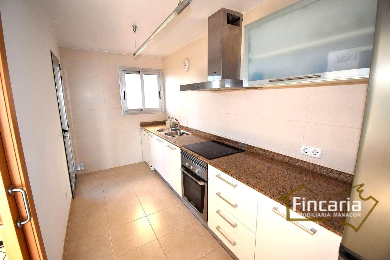 2 bedroom Flat for sale in Portocristo / Port de Manacor with garage - € 450,000 (Ref: 8822764)