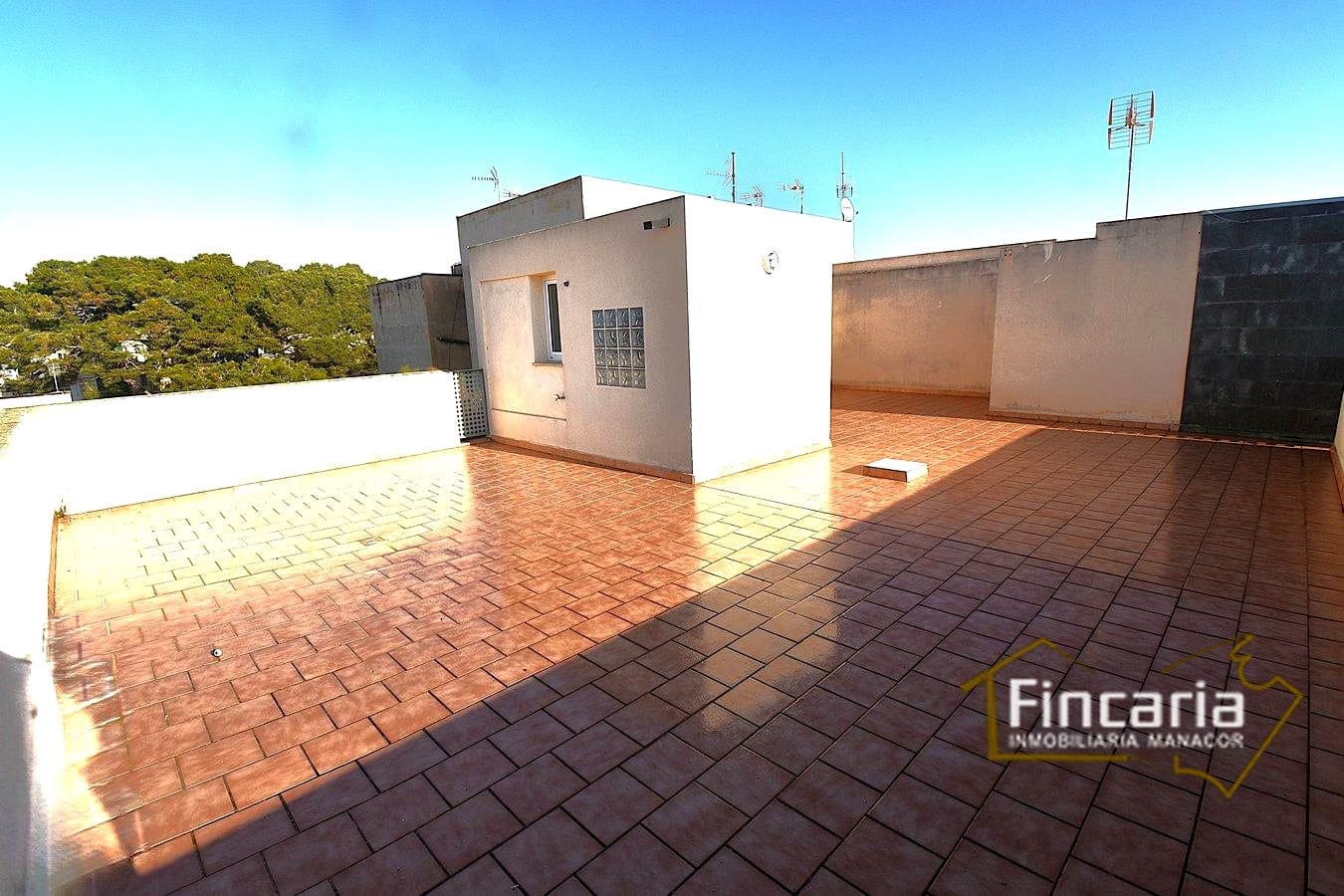 2 bedroom Flat for sale in Portocristo / Port de Manacor with garage - € 450,000 (Ref: 8822764)