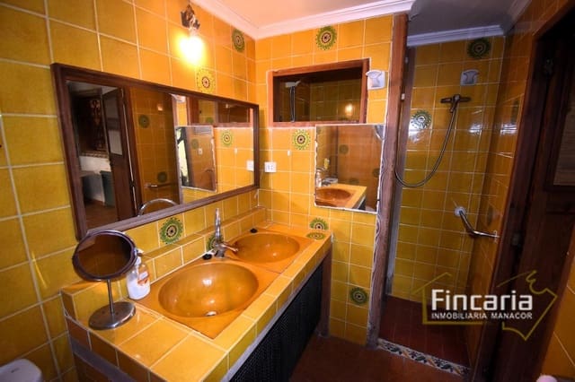 3 bedroom Villa for sale in Portocristo / Port de Manacor, Manacor with garage - € 298,000 (Ref: 8822769)