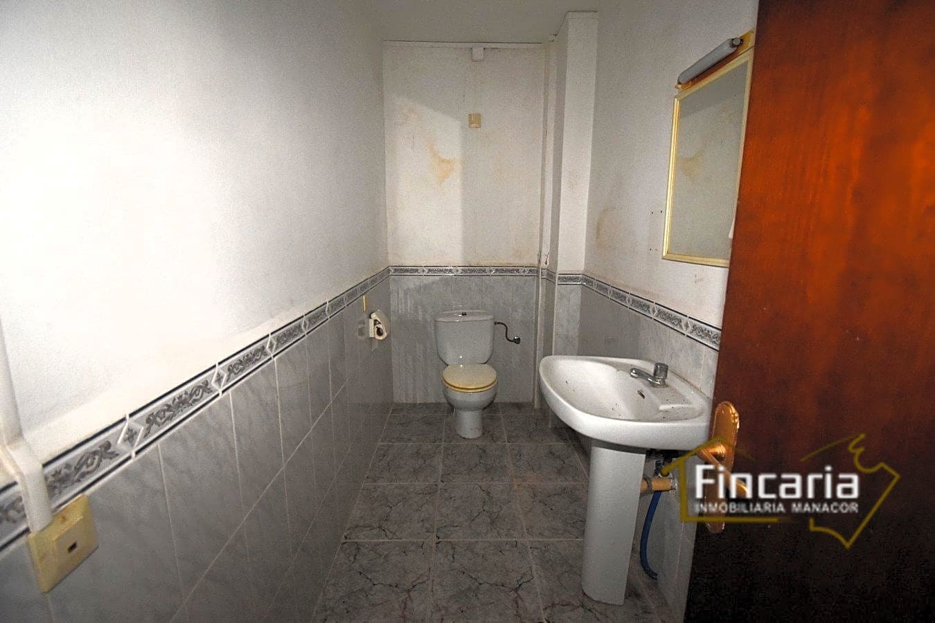 3 soveværelse Virksomhed til salg i Cala Mandia - € 153.900 (Ref: 8822784)