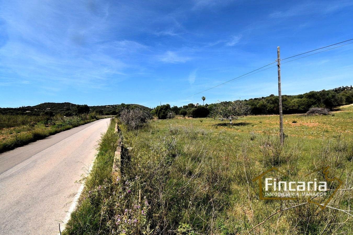 Grunde uden byggetilladelser til salg i Sant Llorenc des Cardassar - € 298.000 (Ref: 8822801)