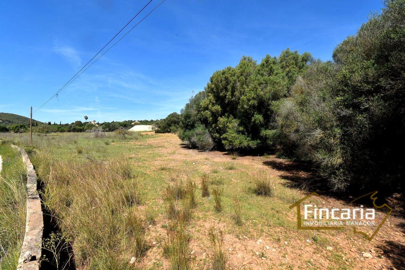 Grunde uden byggetilladelser til salg i Sant Llorenc des Cardassar - € 298.000 (Ref: 8822801)