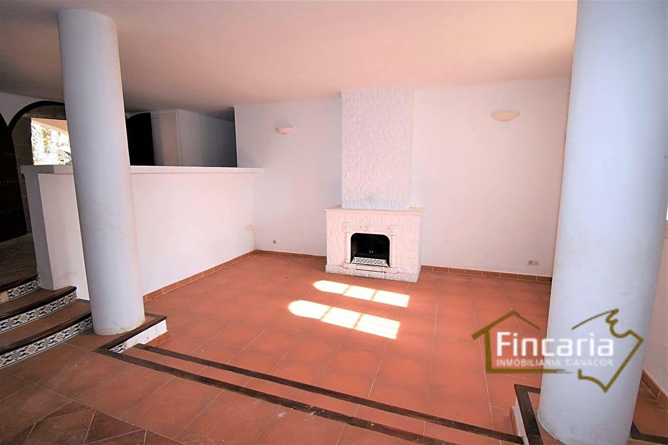 4 soveværelse Finca/Landehus til salg i L'Horta / S'Horta med swimmingpool - € 895.000 (Ref: 8822811)