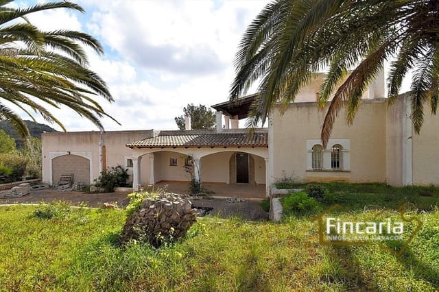 4 slaapkamer Finca/Landhuis te koop in L'Horta / S'Horta, Felanitx met zwembad - € 895.000 (Ref: 8822811)