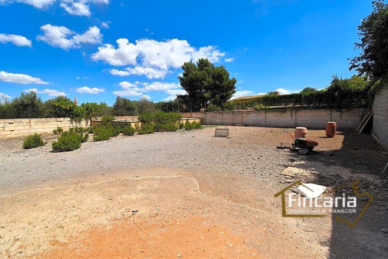 Grunde uden byggetilladelser til leje i Manacor - € 700 (Ref: 8886970)