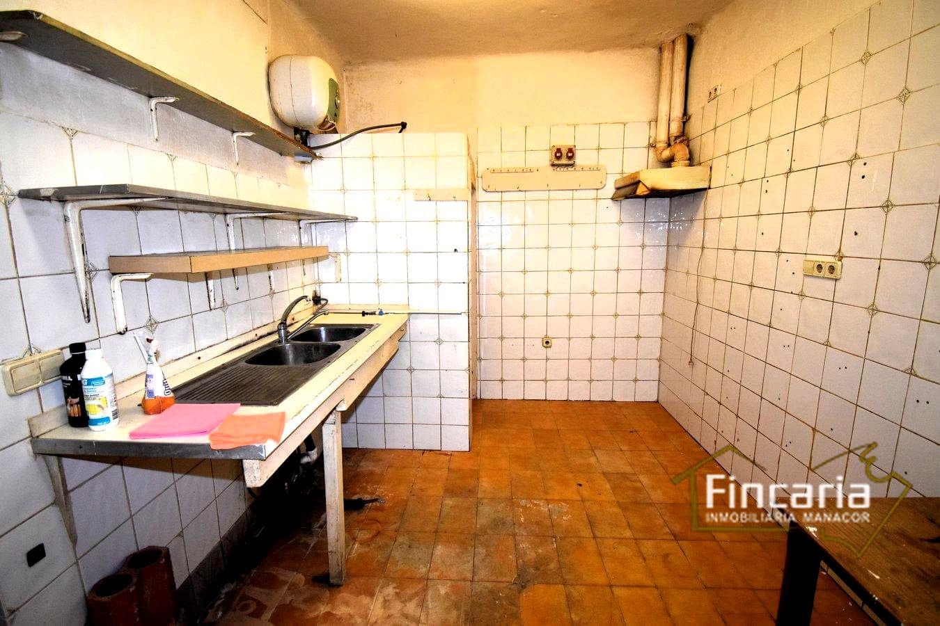 4 soveværelse Virksomhed til salg i Portocristo / Port de Manacor - € 180.000 (Ref: 9006571)