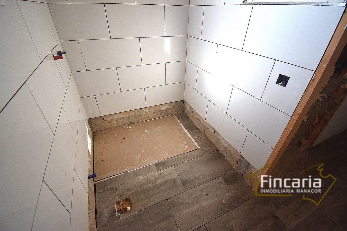 3 bedroom Finca/Country House for sale in Manacor - € 250,000 (Ref: 9448503)