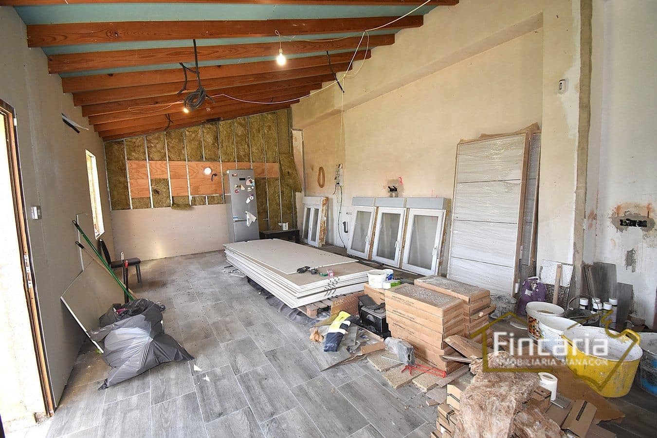 3 bedroom Finca/Country House for sale in Manacor - € 250,000 (Ref: 9448503)