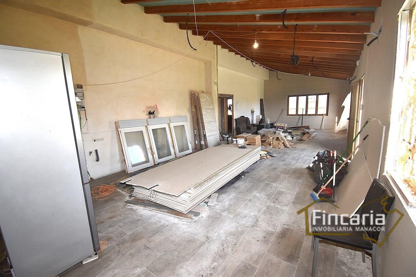 3 bedroom Finca/Country House for sale in Manacor - € 250,000 (Ref: 9448503)