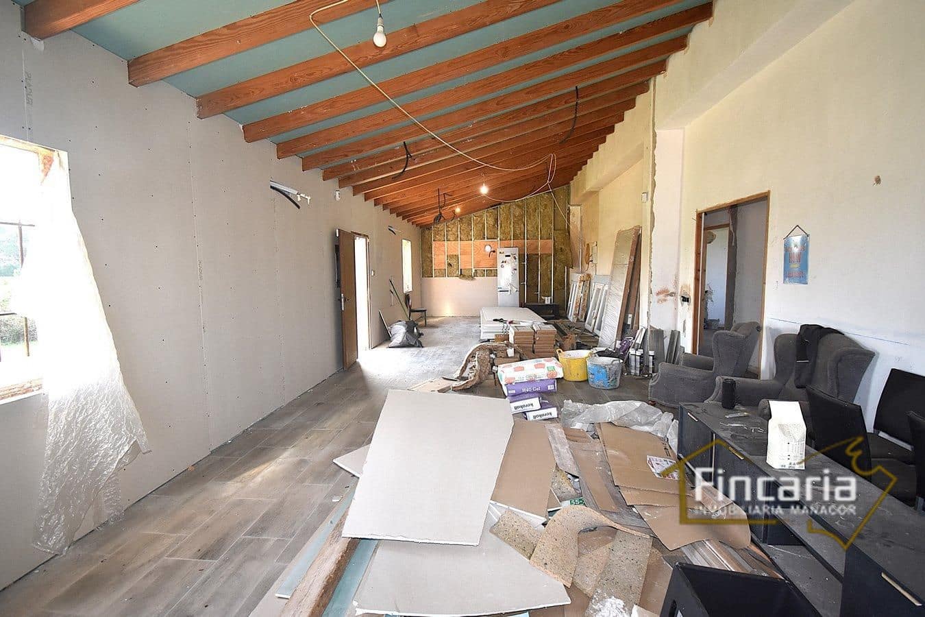 3 bedroom Finca/Country House for sale in Manacor - € 250,000 (Ref: 9448503)