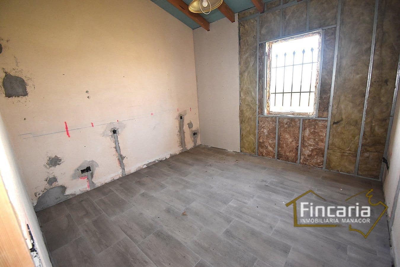 3 bedroom Finca/Country House for sale in Manacor - € 250,000 (Ref: 9448503)