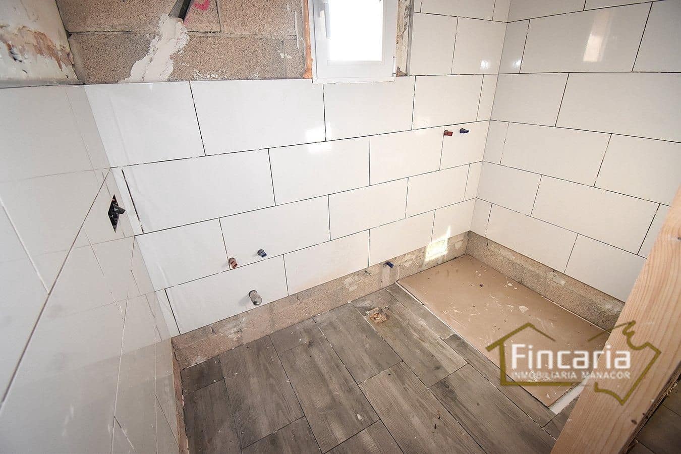 3 bedroom Finca/Country House for sale in Manacor - € 250,000 (Ref: 9448503)