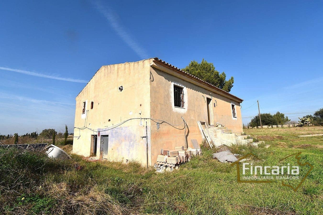 3 bedroom Finca/Country House for sale in Manacor - € 250,000 (Ref: 9448503)